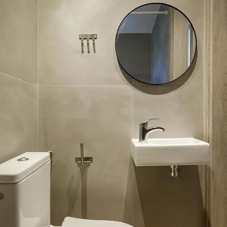 V Luxury Iii 3* Siviri
